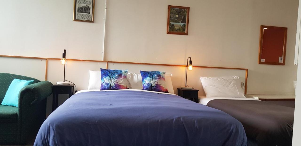 Clunes Motel Eksteriør bilde