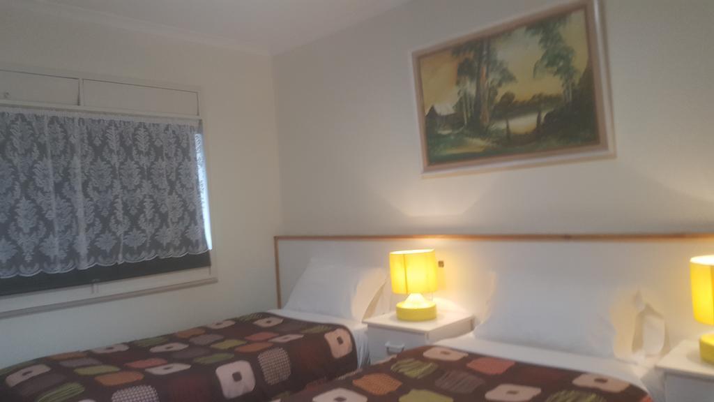 Clunes Motel Eksteriør bilde